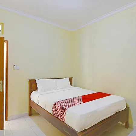 Oyo Life 90675 Ld Residence
